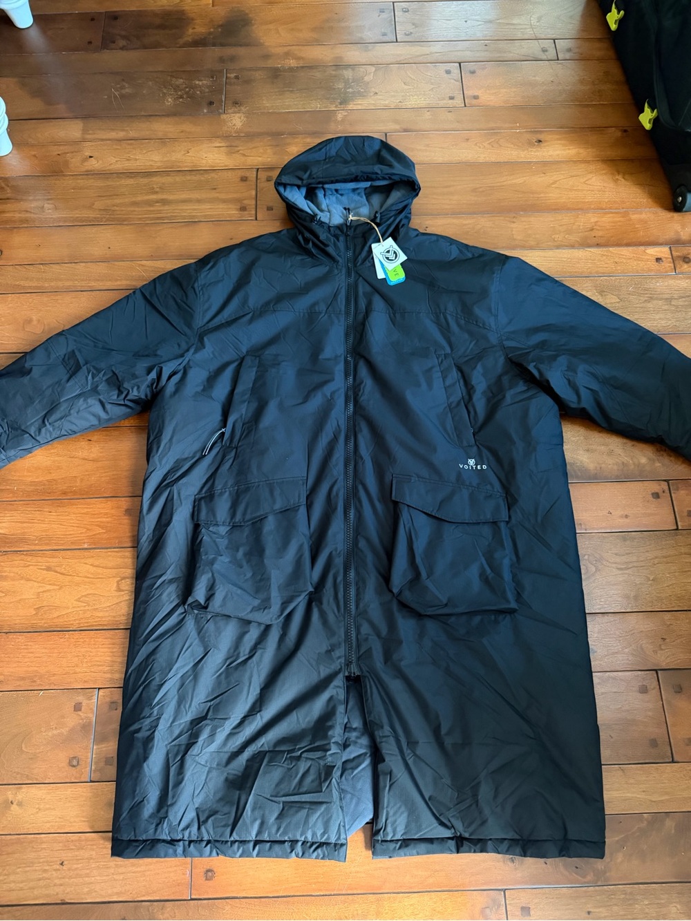 VOITED Original Outdoor Changing Robe Drycoat Black Size L NWT Waterproof